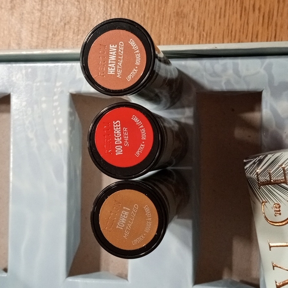 EXTREMELY RARE VINTAGE URBAN DECAY BEACHED MAKEUP VAULT - Picture 13 of 14